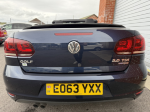 2013 Volkswagen Golf 2.0 Tdi Bluemotion Tech Se in Blue — image 5