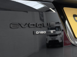 2020 Land Rover Range Rover Evoque 2.0 D180 Mhev S in Black — image 6