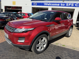 2015 Land Rover Range Rover Evoque 2.2 Sd4 Pure Tech in Red — image 3
