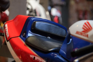1992 Honda Vfr750 Rc30 - *uk Registered - Low Ownership - Low Mileage* in Blue — image 5