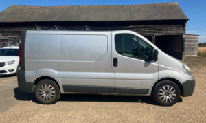 2013 Renault Trafic 2.0 Dci Sl29 Eco Px To Clear in Silver — image 2
