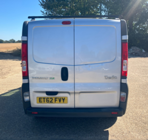 2013 Renault Trafic 2.0 Dci Sl29 Eco Px To Clear in Silver — image 6