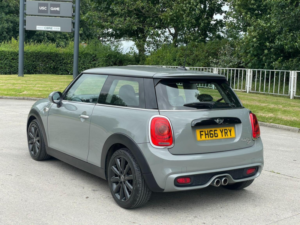 2016 MINI Hatch 2.0 Cooper Sd Euro 6 (s/s) 3dr in Grey — image 5