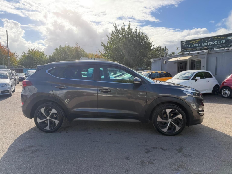 2015 Hyundai Tucson 2.0 Crdi Premium Auto 4WD Euro 6 5dr in Grey — image 1