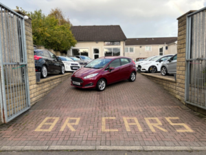 2015 Ford Fiesta 1.5 Tdci Zetec Euro 5 5dr in Red — image 3