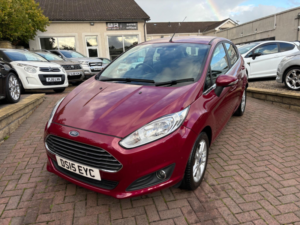 2015 Ford Fiesta 1.5 Tdci Zetec Euro 5 5dr in Red — image 4