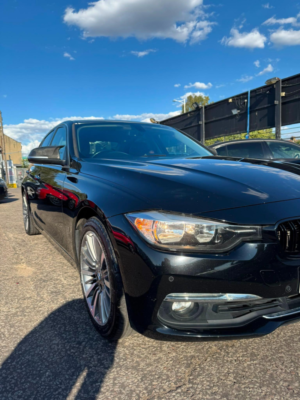 2016 BMW 3 Series 2.0 330e 7.6kwh Luxury Auto Euro 6 (s/s) 4dr in Black — image 2