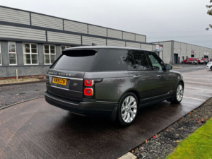 2019 Land Rover Range Rover 3.0 Range Rover Vogue Se Sdv6 Auto 4WD 5dr in Grey — image 3