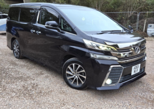 2015 Toyota Vellfire 2.5l Petrol-30 Series-Ulez/caz Pass-Free 40months Gold Warranty & 12months Aa Breakdown Cover. in Black — image 2
