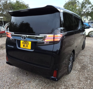 2015 Toyota Vellfire 2.5l Petrol-30 Series-Ulez/caz Pass-Free 40months Gold Warranty & 12months Aa Breakdown Cover. in Black — image 5
