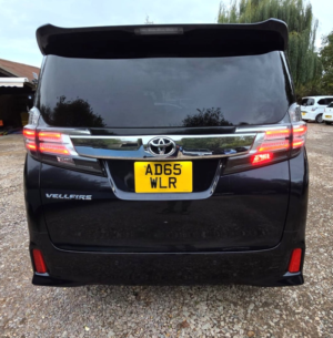 2015 Toyota Vellfire 2.5l Petrol-30 Series-Ulez/caz Pass-Free 40months Gold Warranty & 12months Aa Breakdown Cover. in Black — image 6