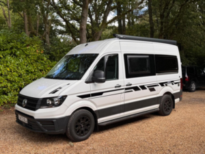 2023 Volkswagen Crafter Campervan Mwb 140ps 5 SEAT 4 Berth Off Grid Camper Van Euro6 in White — image 3