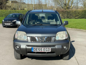2006 Nissan X-Trail 2.5i Columbia 5dr in Grey — image 2