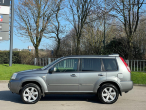 2006 Nissan X-Trail 2.5i Columbia 5dr in Grey — image 4