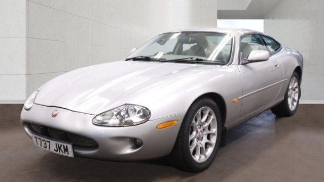 1999 Jaguar Xkr 4.0 Supercharged Petrol Automatic Silver Coupe 2dr Leather+classic Low Miles in Silver — image 1