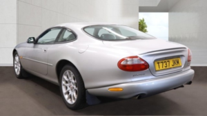 1999 Jaguar Xkr 4.0 Supercharged Petrol Automatic Silver Coupe 2dr Leather+classic Low Miles in Silver — image 2