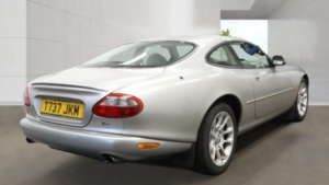1999 Jaguar Xkr 4.0 Supercharged Petrol Automatic Silver Coupe 2dr Leather+classic Low Miles in Silver — image 4