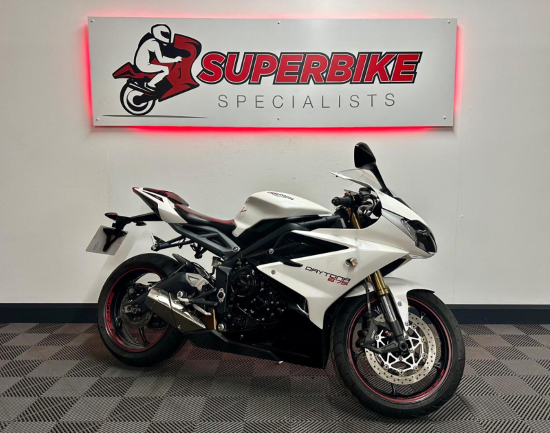 2016 Triumph Daytona 675 675 O-Ring in White — image 1