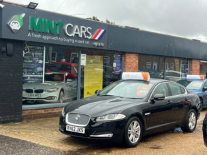 2012 Jaguar Xf 2.2 D Se Business in Black — image 4