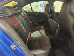 2016 Skoda Octavia 2.0 Tfsi Vrs in Blue — image 4
