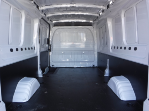2025 Maxus Deliver 9 2.0 D20 L3 H2 in White — image 6