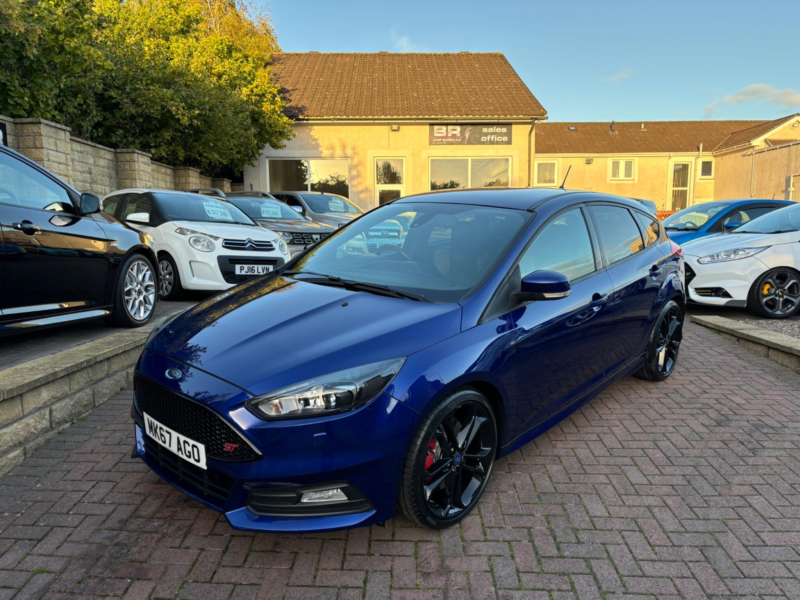 2017 Ford Focus 2.0t Ecoboost St-3 Euro 6 (s/s) 5dr in Blue — image 1