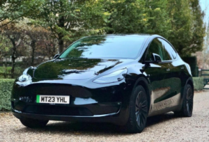 2023 Tesla Model Y (dual Motor) Long Range Auto 4wde 5dr in Black — image 2