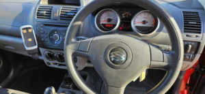 2003 Suzuki Ignis 1.3 Vvt in Red — image 2
