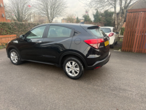2019 Honda Hr-V 1.6 I-Dtec S SUV 5dr Diesel Manual Euro 6 (s/s) (120 Ps) in Black — image 4
