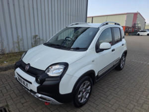 2018 Fiat Panda 0.9 Panda Cross 0.9 Twinair 90hp Cross in White — image 5