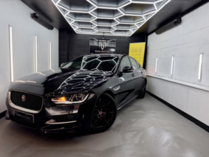 2016 Jaguar Xe 2.0 D R-Sport in Black — image 3