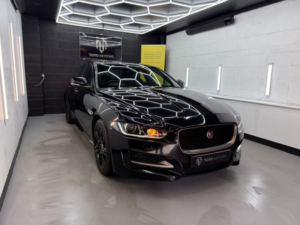 2016 Jaguar Xe 2.0 D R-Sport in Black — image 5