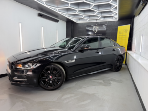 2016 Jaguar Xe 2.0 D R-Sport in Black — image 6