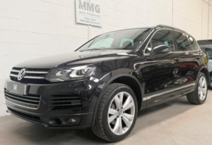2014 Volkswagen Touareg 3.0 Tdi V6 Bluemotion Tech R-Line Tiptronic 4WD Euro 5 (s/s) 5dr in Black — image 3