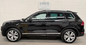 2014 Volkswagen Touareg 3.0 Tdi V6 Bluemotion Tech R-Line Tiptronic 4WD Euro 5 (s/s) 5dr in Black — image 4