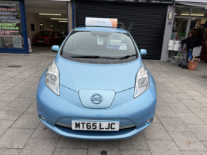 2015 Nissan Leaf 24kwh Acenta in Blue — image 2