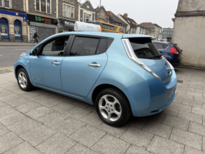 2015 Nissan Leaf 24kwh Acenta in Blue — image 4