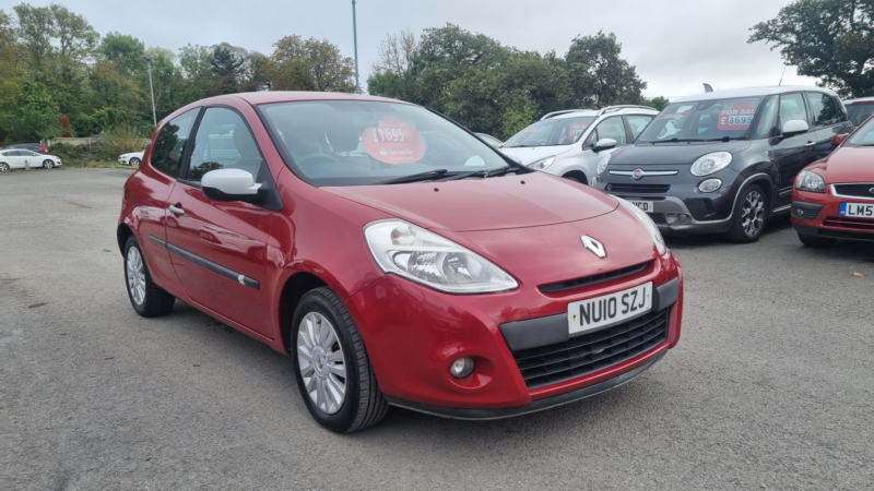 2010 Renault Clio 1.2 I-Music in Red — image 1