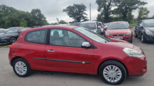 2010 Renault Clio 1.2 I-Music in Red — image 6