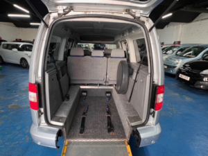 2010 Volkswagen Caddy Maxi Life 1.9 Tdi Pure Drive in Silver — image 4