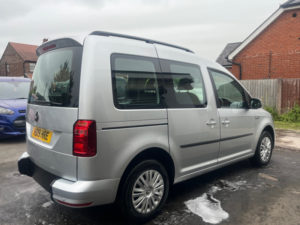 2019 Volkswagen Caddy Life 2.0 Tdi in Silver — image 4