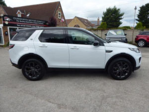 2019 Land Rover Discovery Sport 2.0 Td4 Landmark Auto 4WD Euro 6 (s/s) 5dr in White — image 3