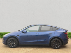 2022 Tesla Model Y (dual Motor) Long Range SUV 5dr Electric Auto 4wde (384 Bhp) in Blue — image 4