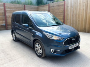 2019 Ford Tourneo Connect 4 SEAT Side Entry Wheelchair Accessible Disabled Access Vehicle Wav in Blue — image 4