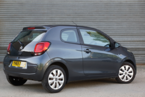 2015 Citroen C1 1.0 Vti Feel in Grey — image 3