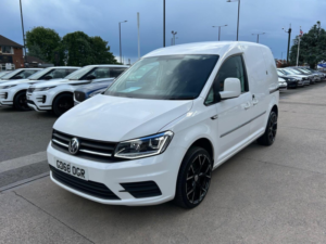 2019 Volkswagen Caddy 2.0 Tdi C20 Bluemotion Tech Trendline Swb Euro 6 (s/s) 5dr in White — image 5