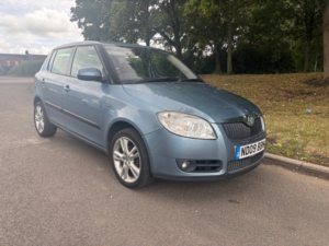 2009 Skoda Fabia 1.4 16v 3 Hatchback 5dr Petrol Manual (155 G/km, 85 Bhp) in Grey — image 2