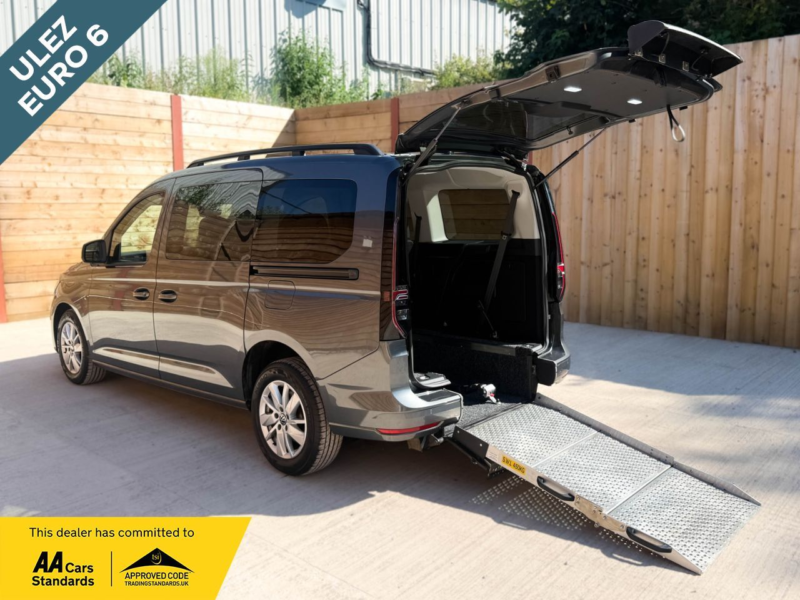 2023 Volkswagen Caddy Maxi 5 SEAT Petrol Auto Wheelchair Accessible Disabled Access Vehicle Wav in Grey — image 1