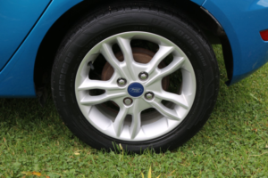 2015 Ford Fiesta 1.3 Zetec in Blue — image 5
