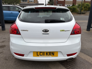 2011 Kia Proceed 1.6 Crdi Ecodynamics 2 in White — image 6